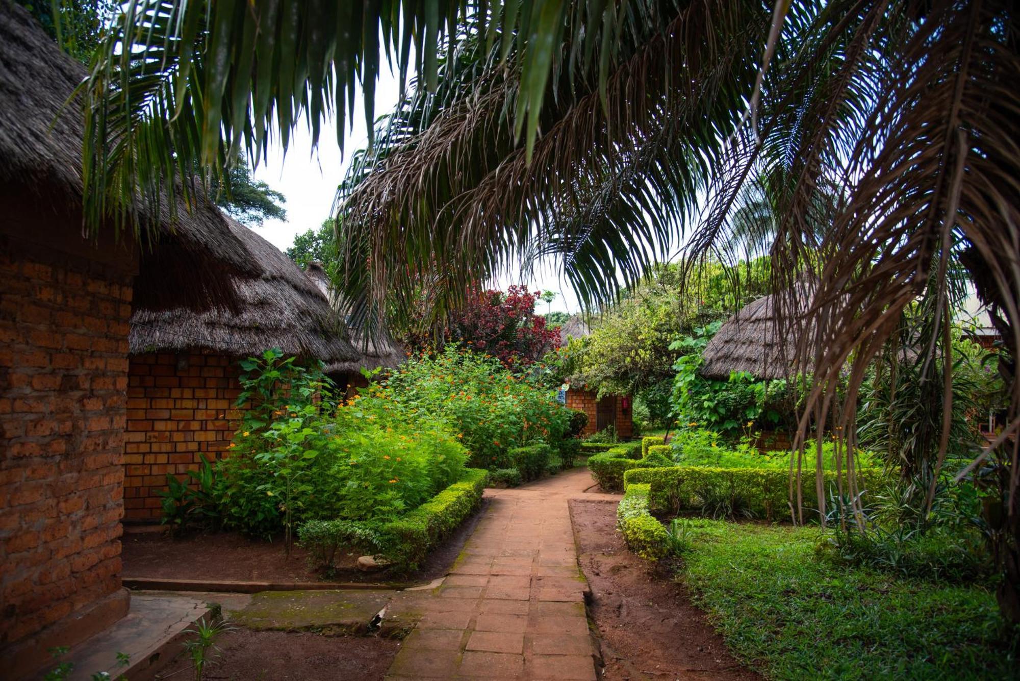 New Court View Hotel Masindi Exterior foto