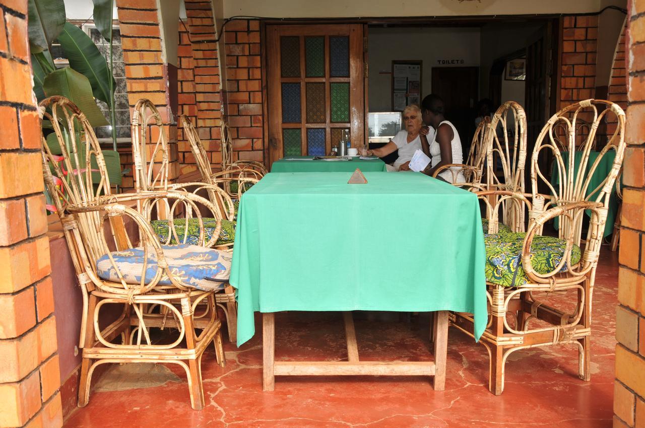 New Court View Hotel Masindi Exterior foto